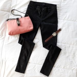 🦓 2/$35 🦓 Celebrity Pink Skinny Pant in Black